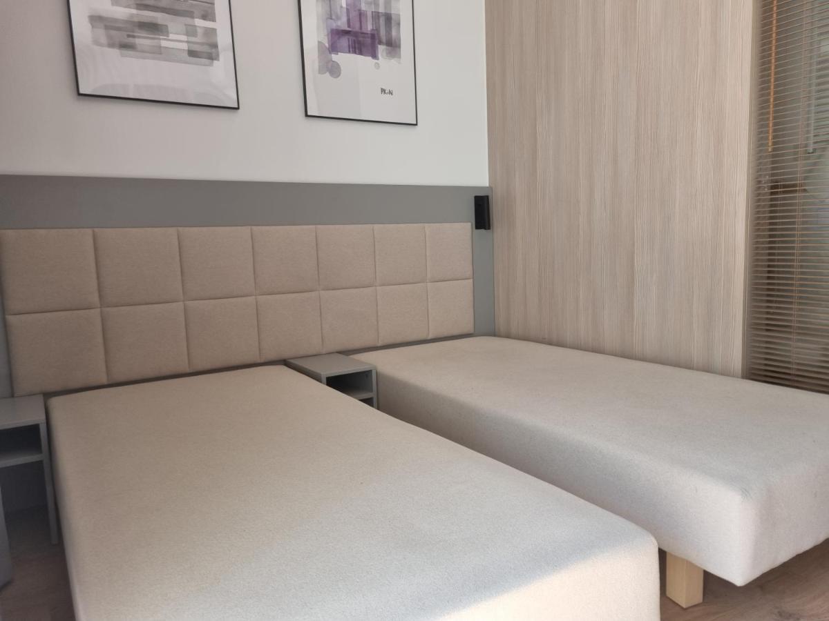 Aparthotel In Warsaw Very Close To The City Center, Free Underground Parking, Wifi, Air Conditioning, Balcony Экстерьер фото